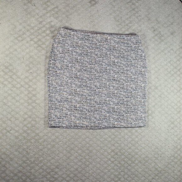 Express Size 10 Black White Tan Tweed Stretch Knee-Length Skirt - Picture 1 of 3